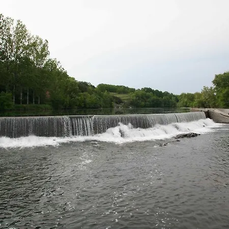 Les Rives De L'ardeche Vallon-Pont-dʼArc
